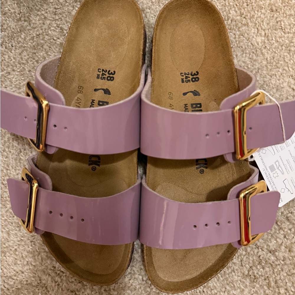 Birkenstock Arizona Sydney Cushion Buckle in Patent Faded Purple